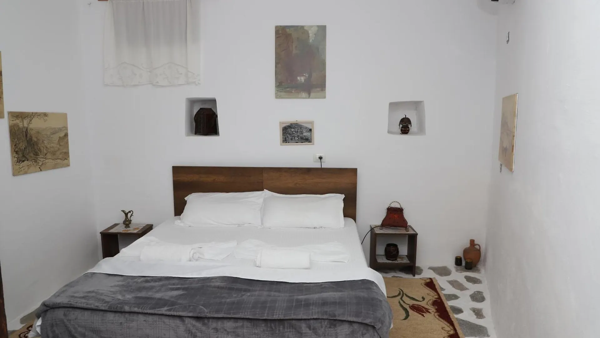 Edward Lear Hotel Berati