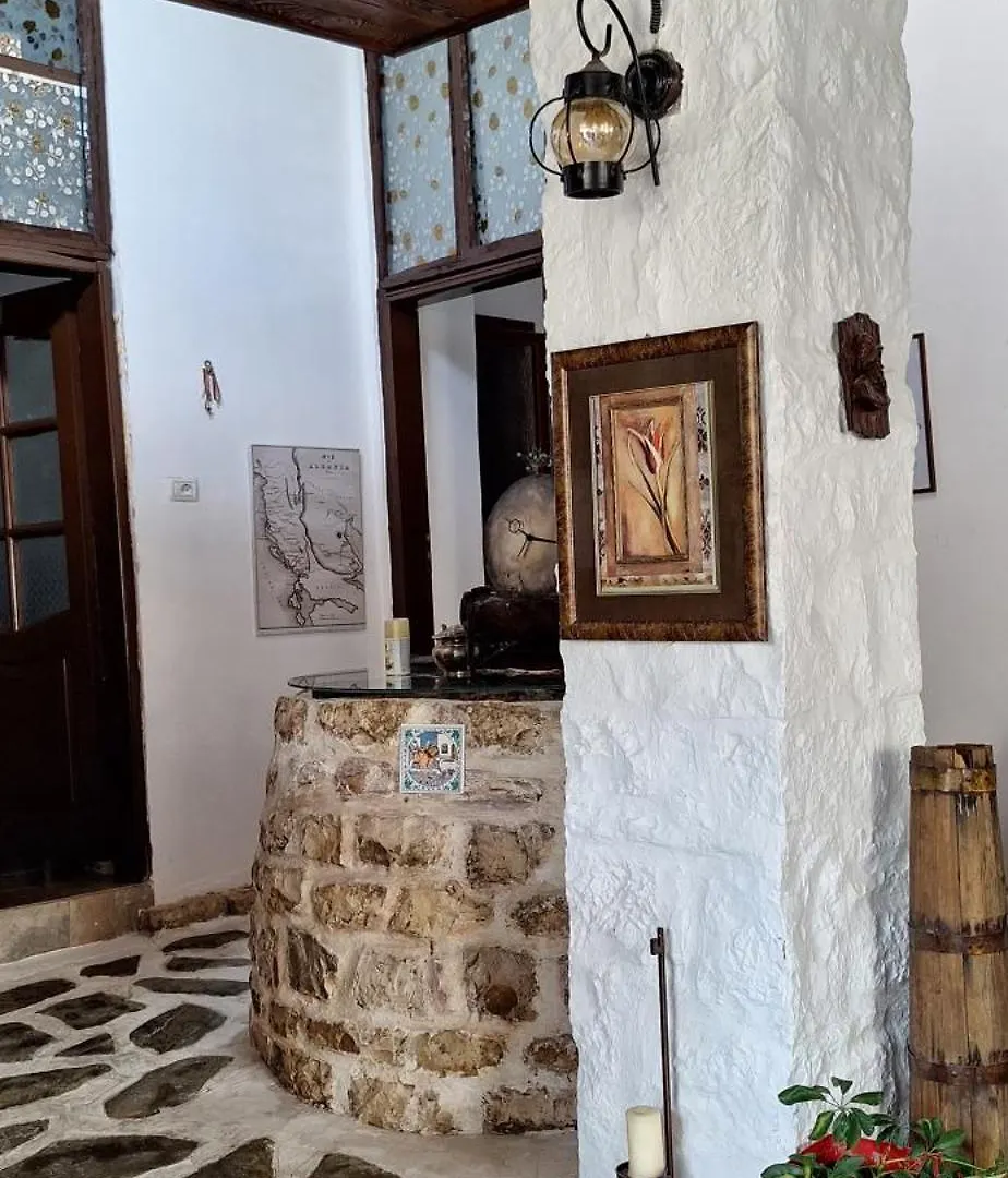 Edward Lear Hotel Berati